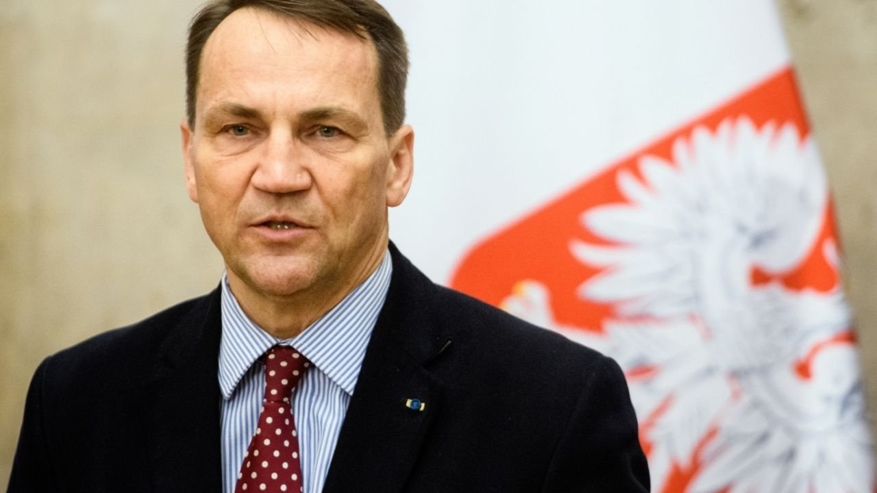 ‘We have been fighting Russians since before the US existed’: Sikorski says Poland will not surrender if attacked