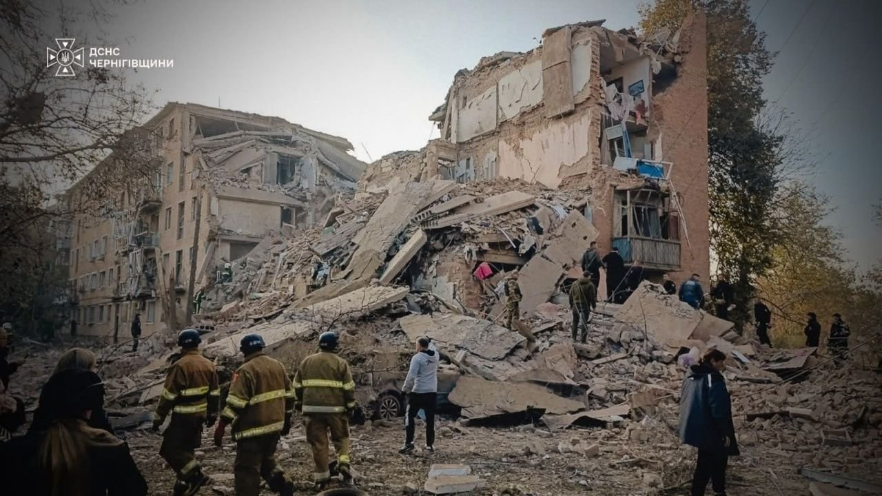 Russian army ‘gifts’ Putin the destruction of an apartment building – Zelensky